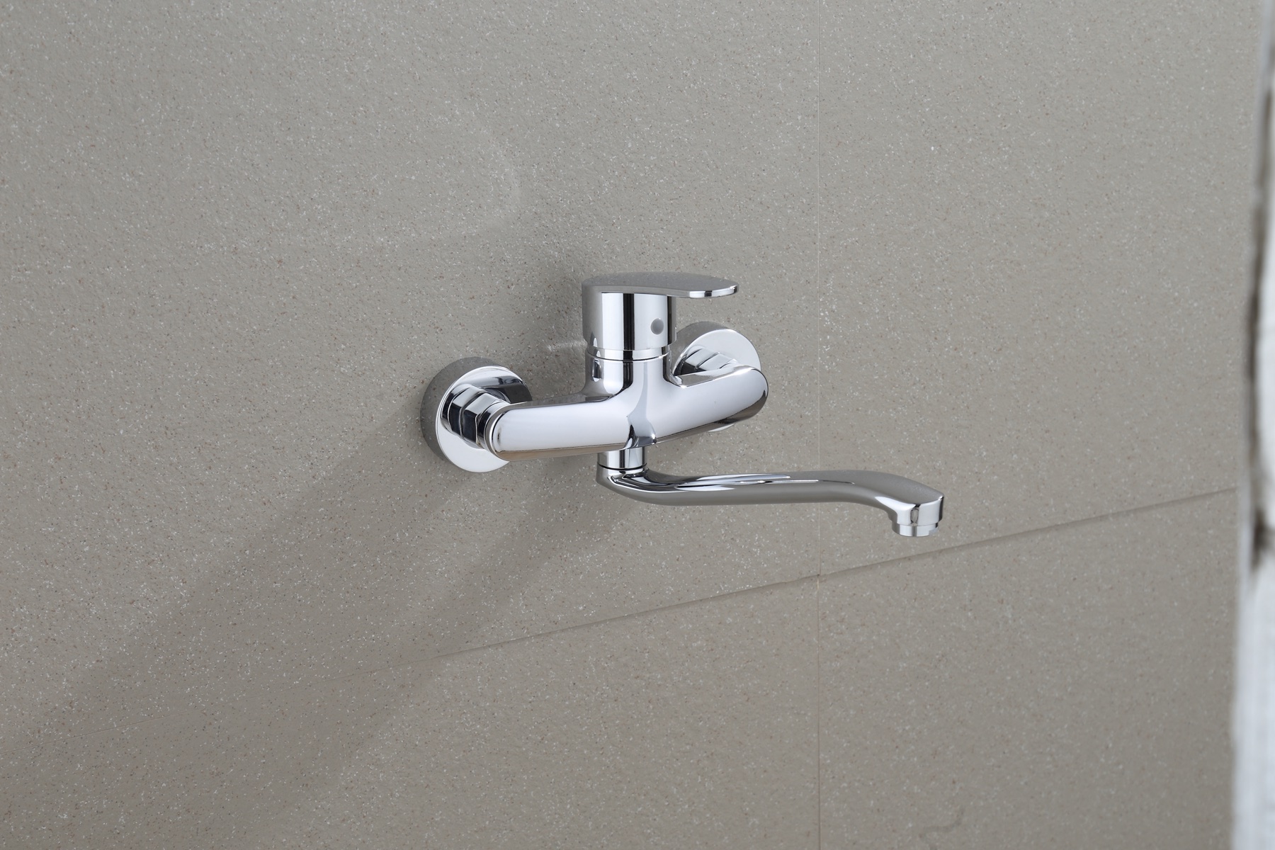 Wall-mounted Kitchen Faucet